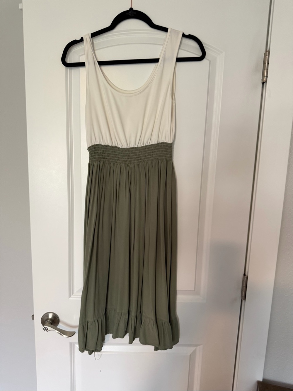 Cupshe Cream and Olive Green Sleeveless Midi Dress